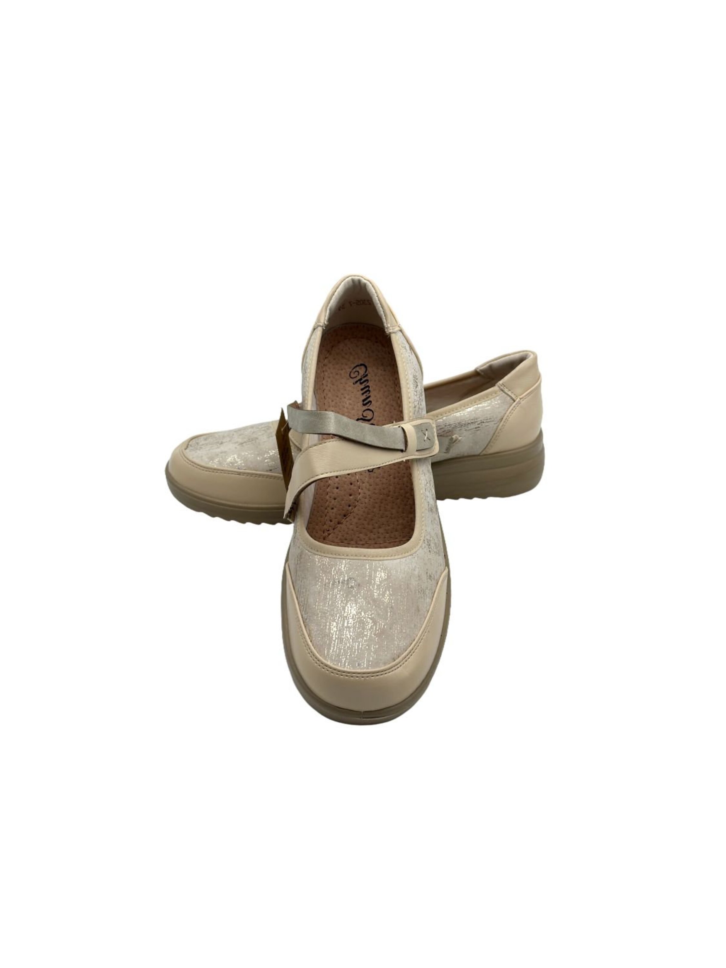 Nowaland Classic Flats in Beige