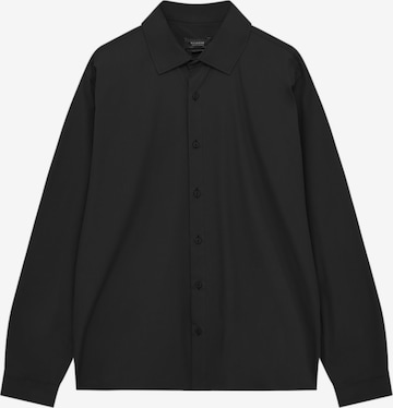 Pull&Bear Button Up Shirt in Black: front