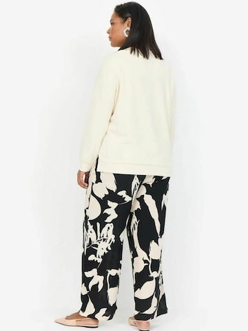 Wasabi Concept Sweatshirt 'Sabina' in Beige