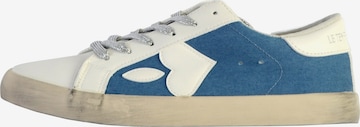 Le Temps Des Cerises Athletic lace-up shoe in White: front