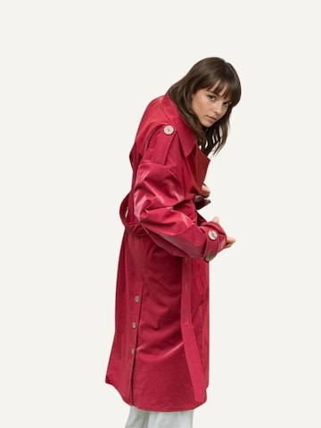 ZUBEK Tussenmantel in Rood: voorkant