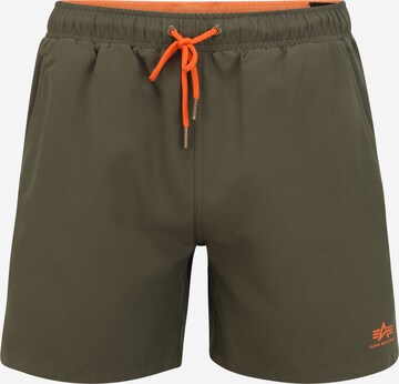 ALPHA INDUSTRIES Zwemshorts in Groen: voorkant