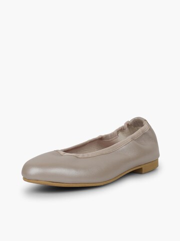 Pisamonas - Bailarina en beige: frente