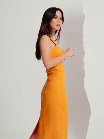 A LOT LESS - Vestido 'Heidi' em laranja