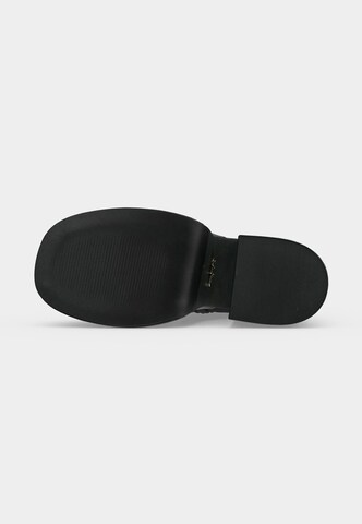 Botine 'HEART' de la BUFFALO pe negru