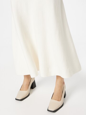 Banana Republic Skirt in White