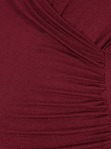 Attesa - Camiseta 'JENNIFER' en rojo