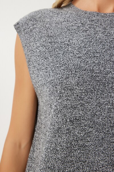 Happiness İstanbul Sweater in XS-XL in Mottled grey, Item view