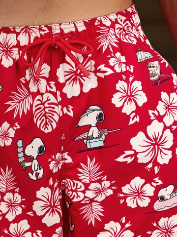 Next Σορτσάκι-μαγιό σε κόκκινο