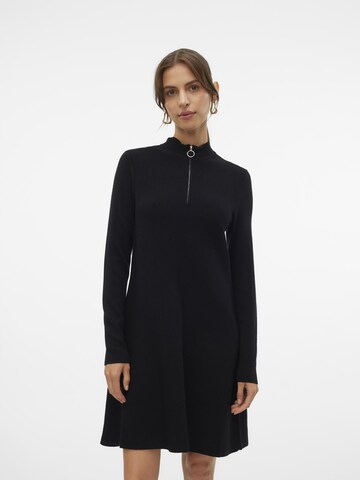Robes en maille 'Nancy' VERO MODA en noir : devant