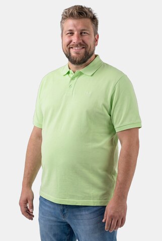 Men Plus Shirt in Green