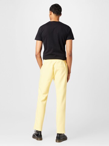 MOUTY - regular Pantalón en amarillo