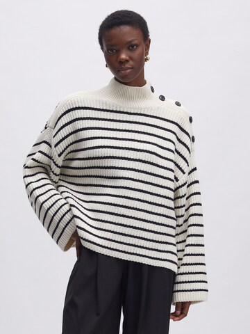 EDITED Sweater 'Imilia' in White: front