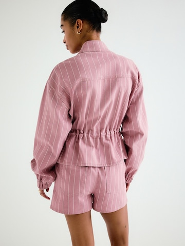 Next Kurtka przejściowa w kolorze różowy