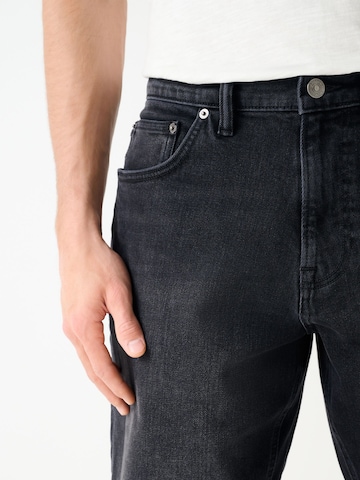 Regular Jean Next en noir