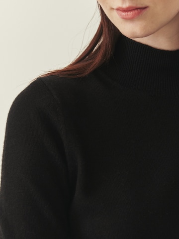 juoda TATUUM Megztinis