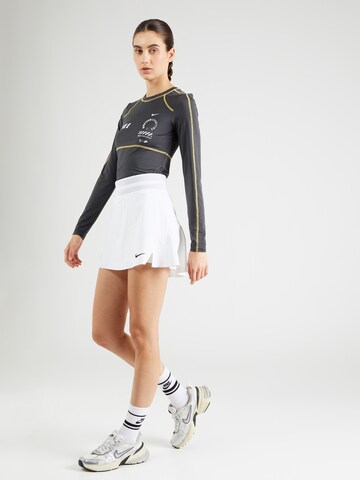 Nike Sportswear Футболка 'ONE' в Серый