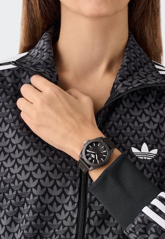 ADIDAS ORIGINALS Analoguhr 'Project Four' in Schwarz