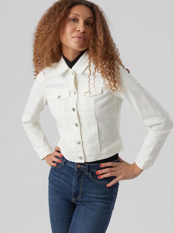 VERO MODA Between-Season Jacket 'Luna' in White