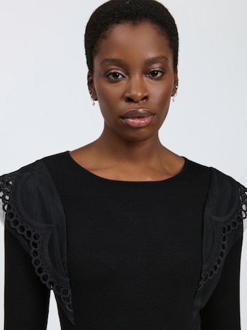 Influencer Sweater in Black