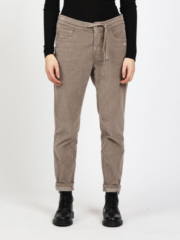 Gang Loosefit Hose '94AMELIE JOGGER ' in Braun: Vorderseite