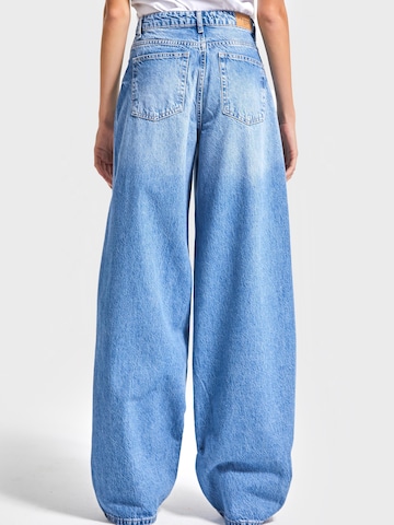 IT'S BASIC Loose fit Jeans 'Skater High Rise Jeans - Ocean' in Blue