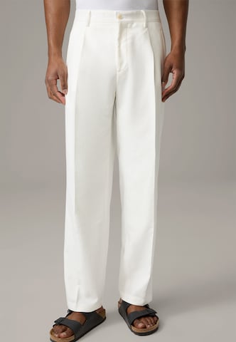 Loosefit Pantalon à pince STRELLSON en blanc : devant