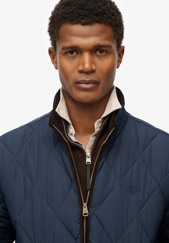 Veste fonctionnelle Superdry en bleu