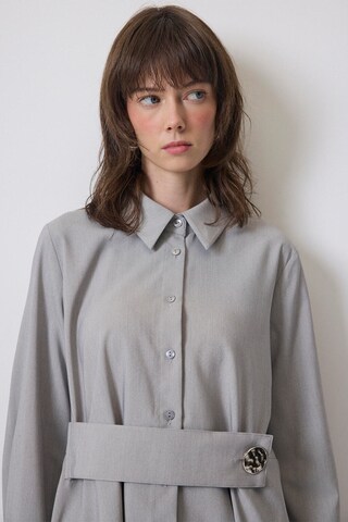 Touche Prive Blouse in Grey