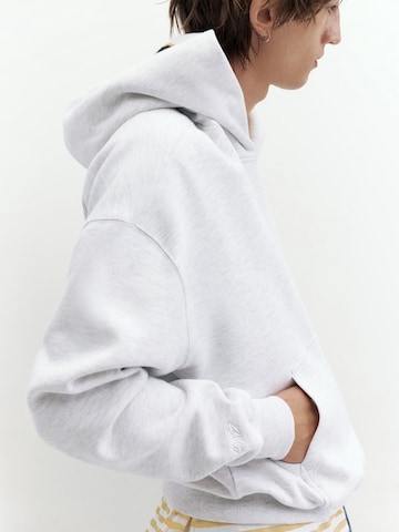 Pull&Bear Tréning póló 'STWD' - szürke