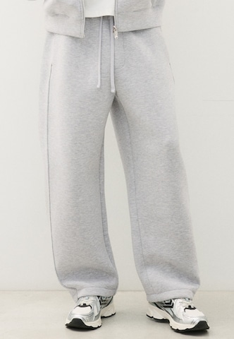 Baggy Pantaloni di Bershka in grigio: frontale