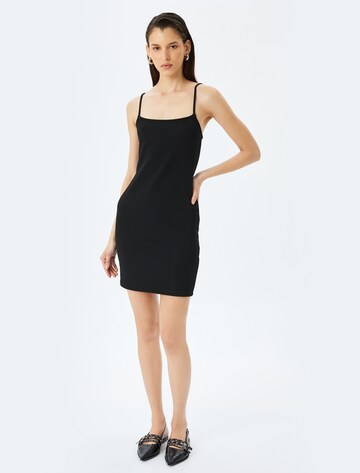 Koton Kleid in Schwarz