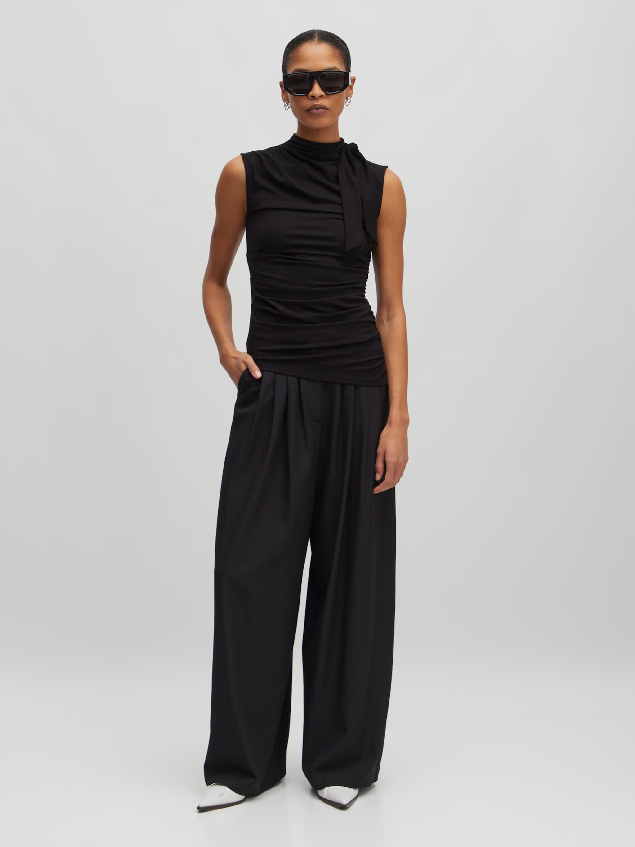 EDITED Producten Shirt 'Eliana' Zwart