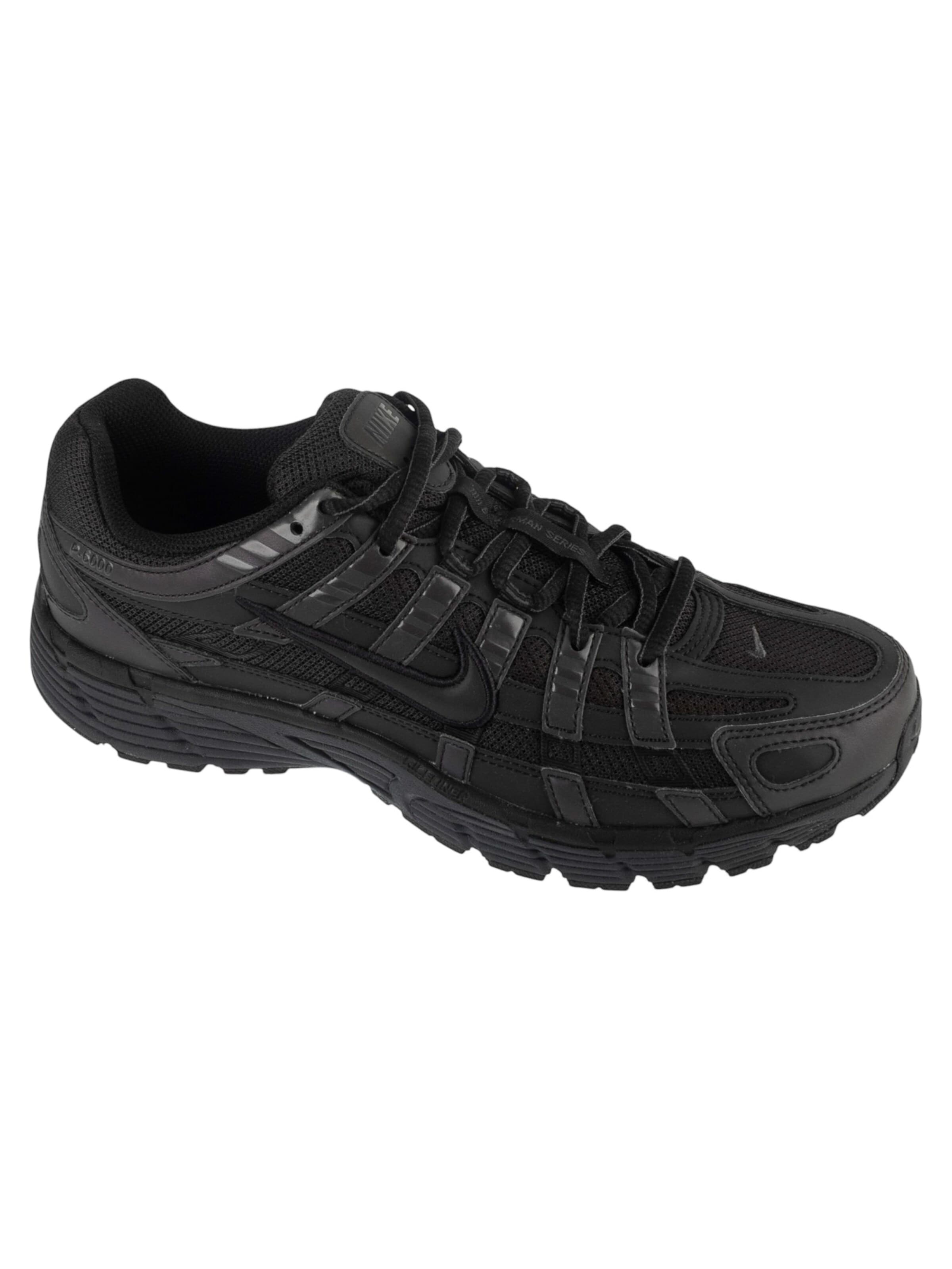NIKE Sneaker in Schwarz: Vorderseite