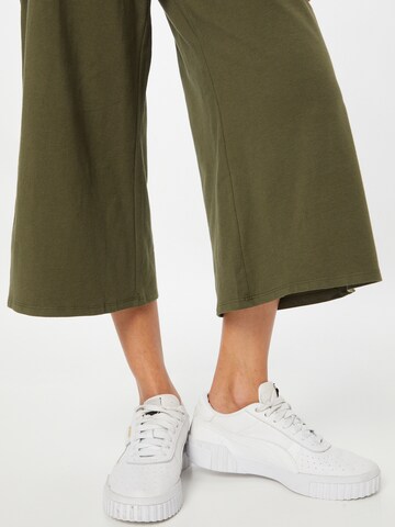 Wide leg Pantaloni 'Chandre' de la People Tree pe verde