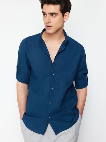 Trendyol Regular fit Overhemd in Blauw: voorkant