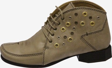 TIGGERS Lace-Up Ankle Boots in Beige