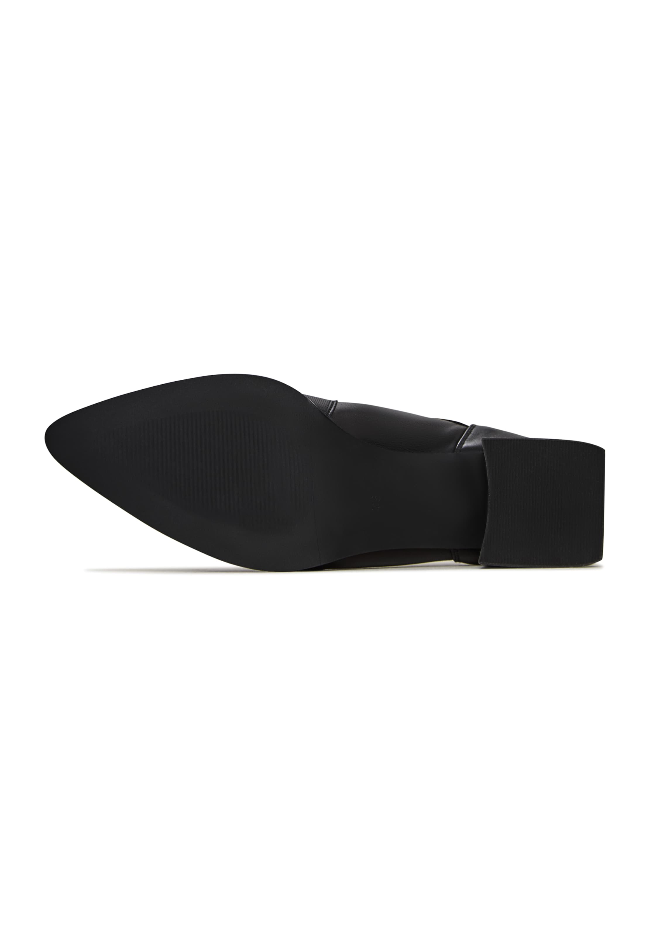 CESARE GASPARI Bootie in Black