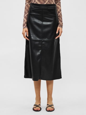 Gina Tricot Φούστα σε μαύρο: μπροστά