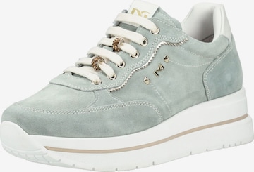 Baskets basses Nero Giardini en vert : devant