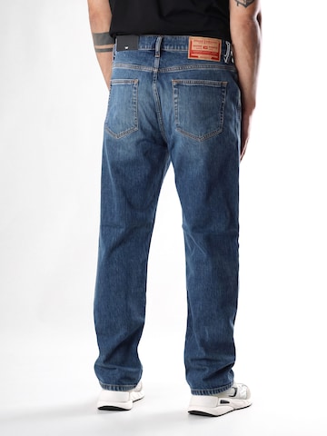 DIESEL Normalny krój Jeansy '2020 D-VIKER R07RX' w kolorze niebieski