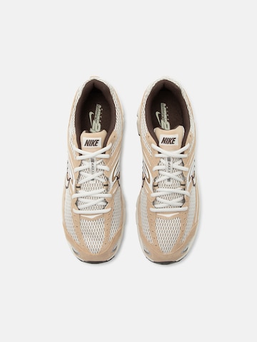 Nike Sportswear Sneaker low 'AIR MAX MOTO 2K' i beige