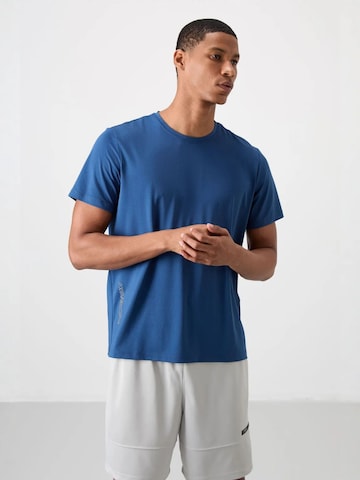 T-Shirt fonctionnel Tommy Life en bleu