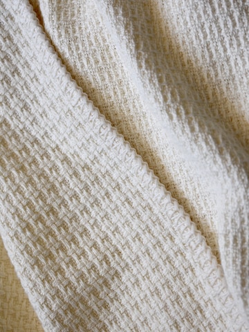 Cradle Studio Blankets 'Cosy Occasion Oversize' in Yellow