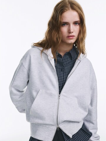 Pull&Bear Jopa na zadrgo | siva barva