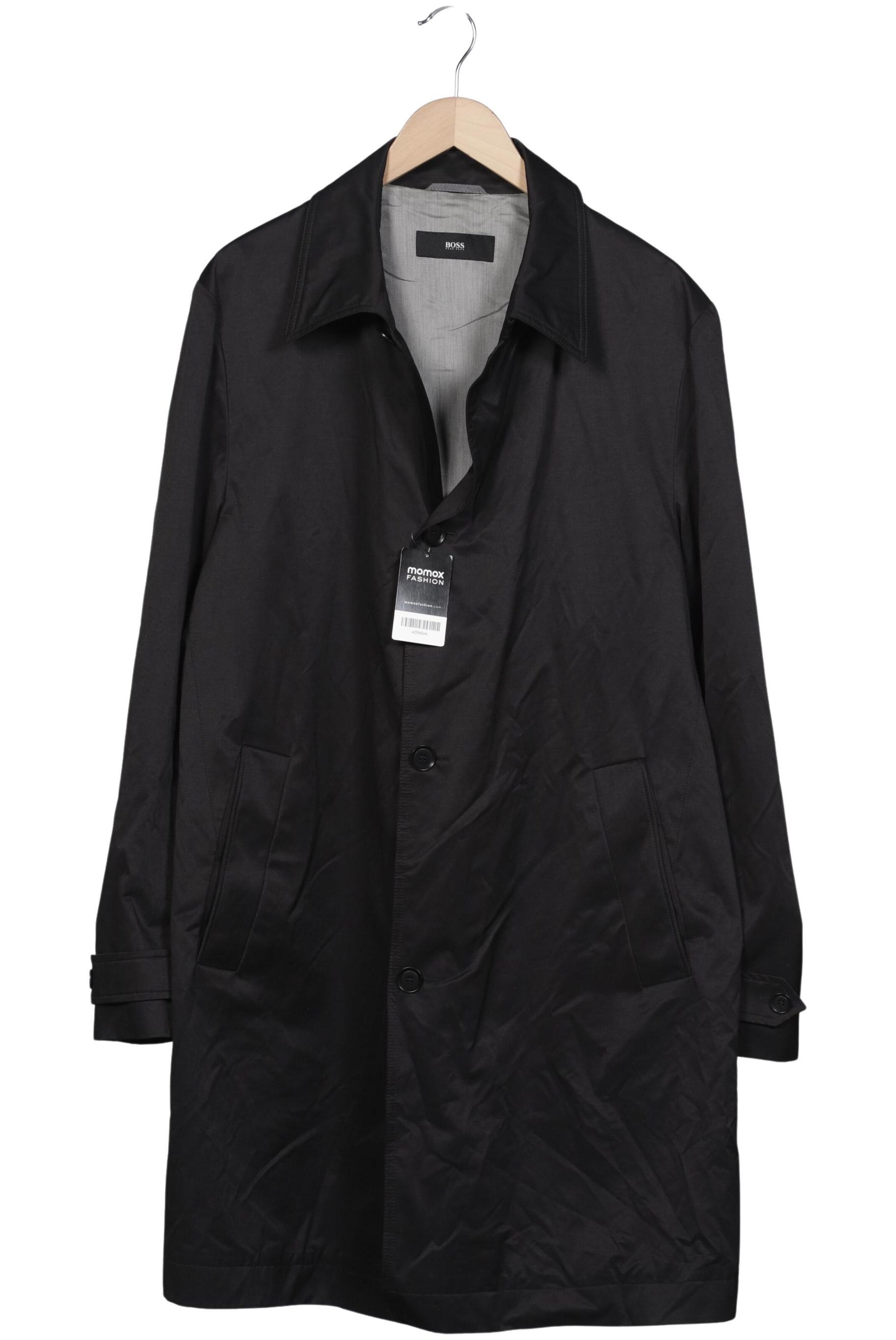 BOSS Black Mantel XXL in Schwarz: Vorderseite