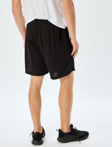 Koton Regular Broek in Zwart