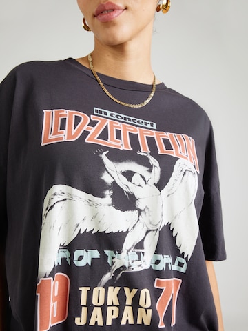 Noisy May Curve T-Shirt 'NMIDA' in Grau