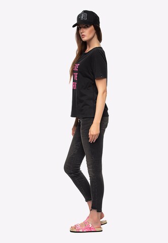 regular Jeans di True Religion in nero