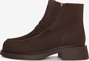 Bottines CESARE GASPARI en marron : devant